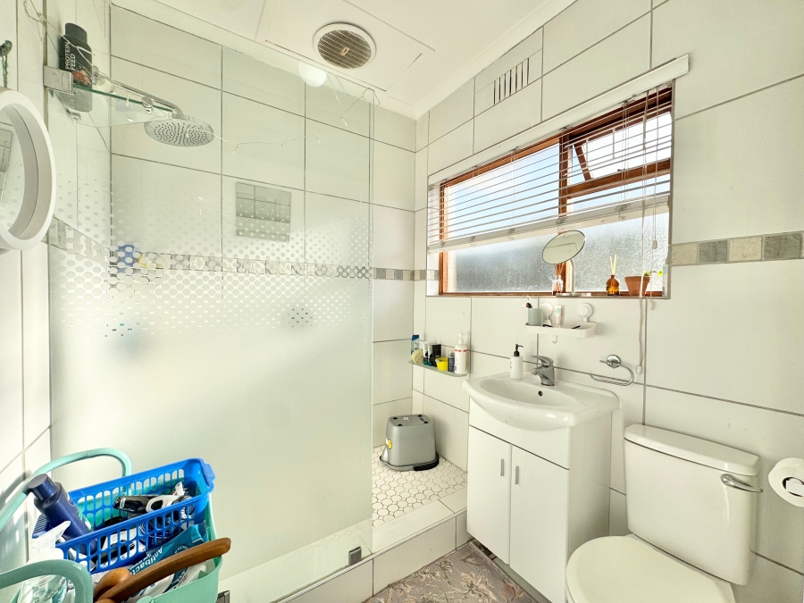 1 Bedroom Property for Sale in Kenilworth Western Cape